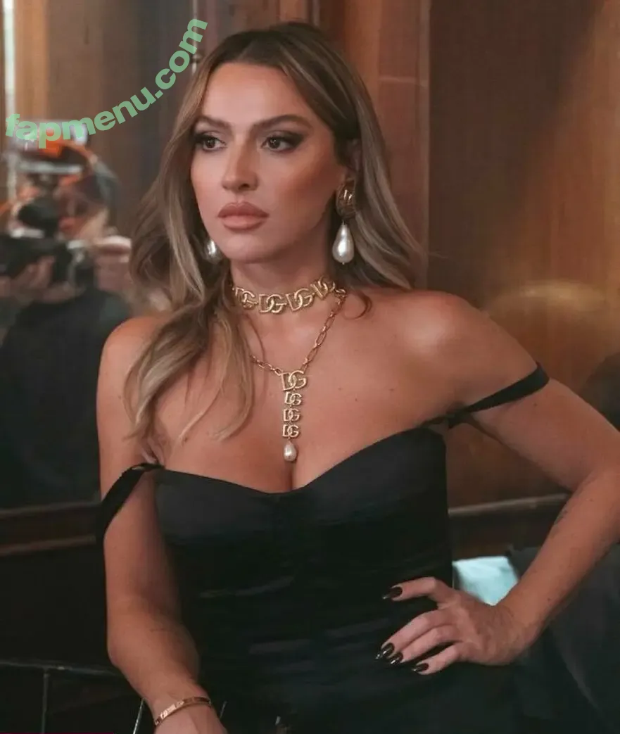 Hadise nude photo #0268 (hadisex)