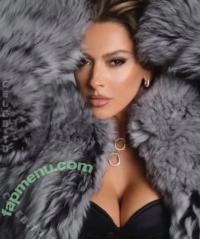 Hadise nude photo #0284 (hadisex)