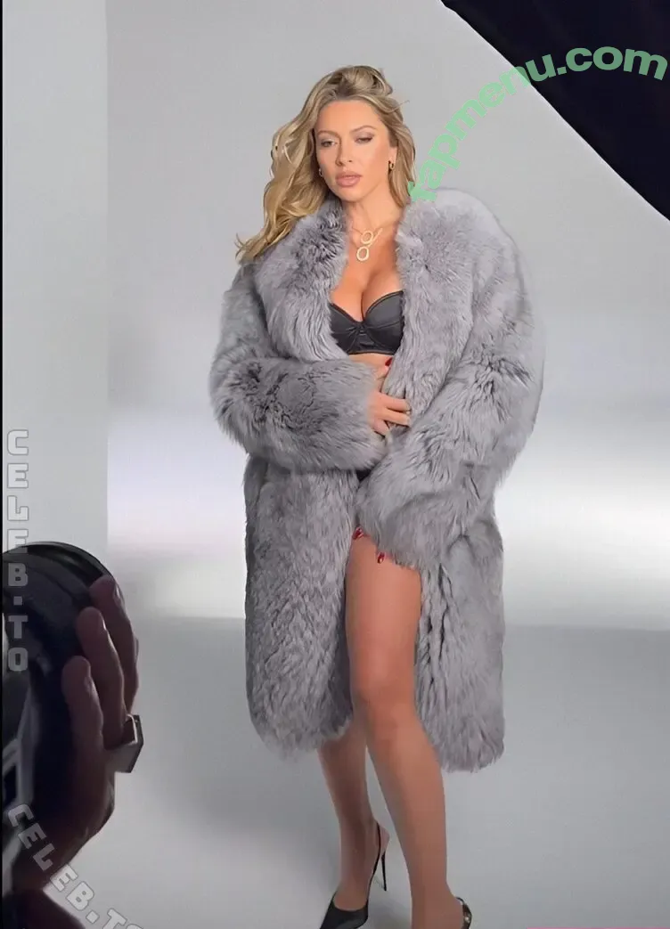 Hadise nude photo #0285 (hadisex)