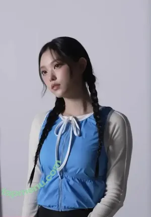 Haerin / Jeans / NewJeans_twt / newjeans_official nude photo #0016