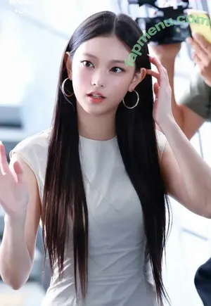 Haerin / Jeans / NewJeans_twt / newjeans_official nude photo #0155