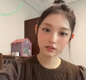 Haerin / Jeans / NewJeans_twt / newjeans_official nude photo #0172