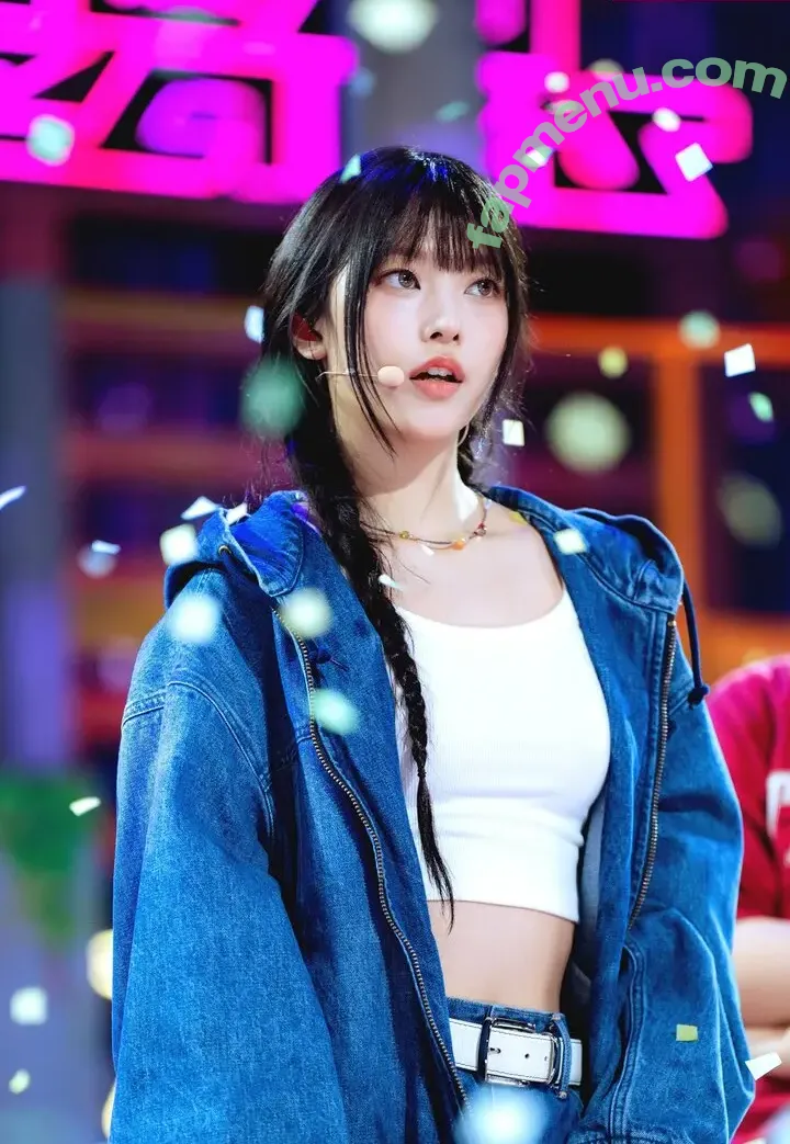 Haerin nude photo #0004 (Jeans / NewJeans_twt / newjeans_official)