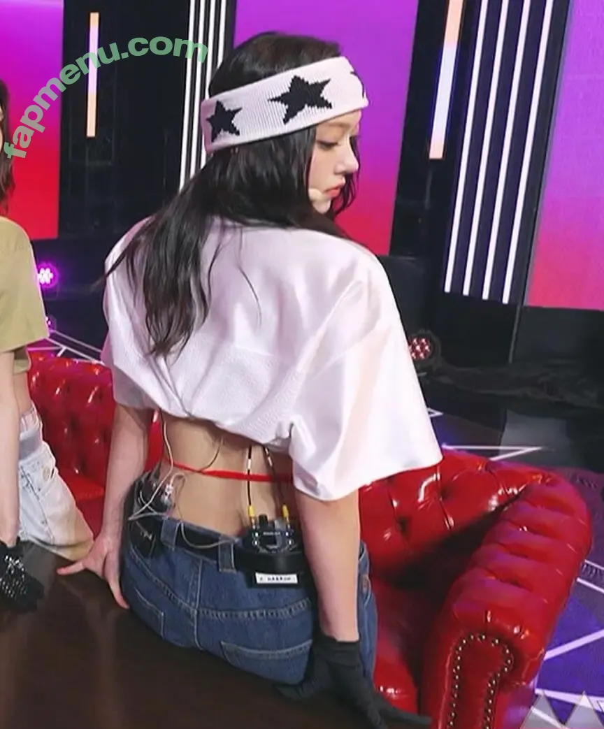 Haerin nude photo #0007 (Jeans / NewJeans_twt / newjeans_official)