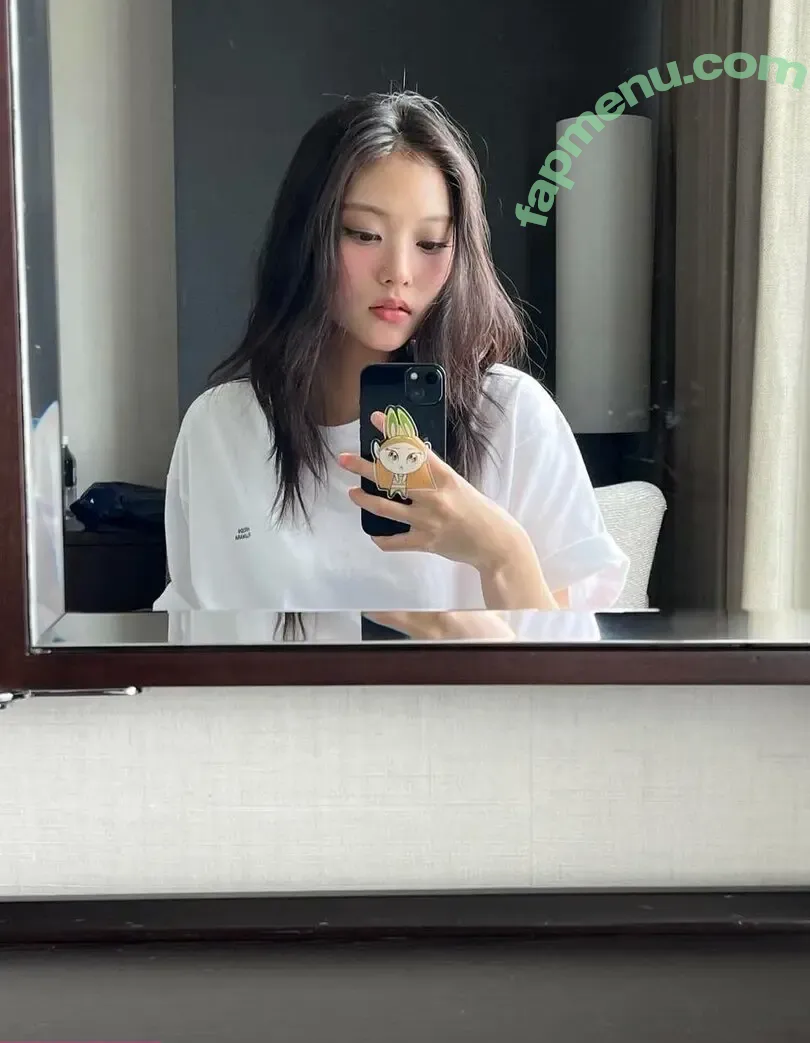 Haerin nude photo #0013 (Jeans / NewJeans_twt / newjeans_official)