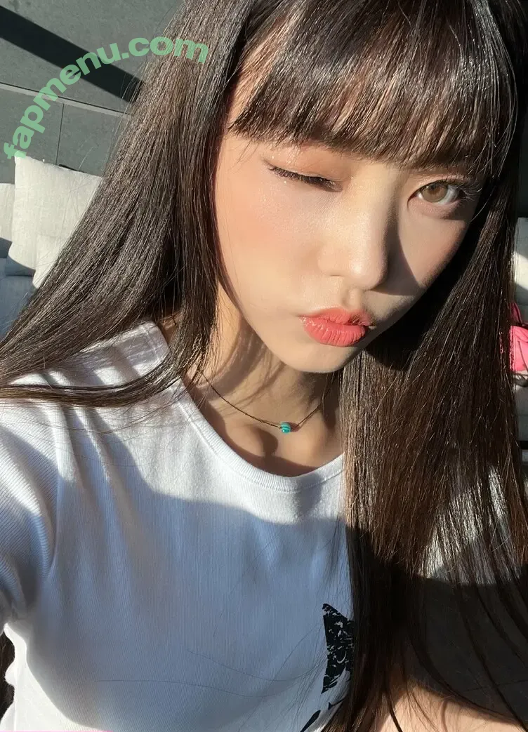 Haerin nude photo #0048 (Jeans / NewJeans_twt / newjeans_official)