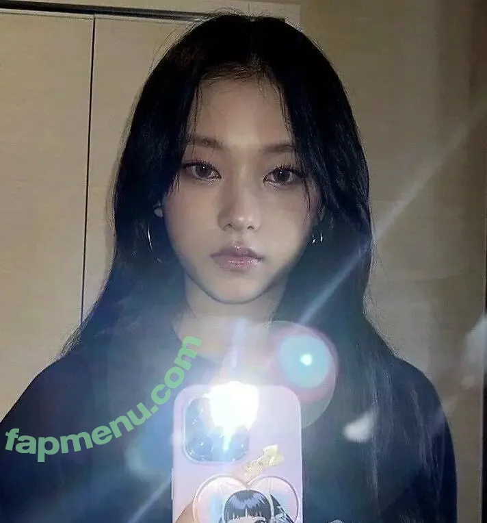 Haerin nude photo #0054 (Jeans / NewJeans_twt / newjeans_official)