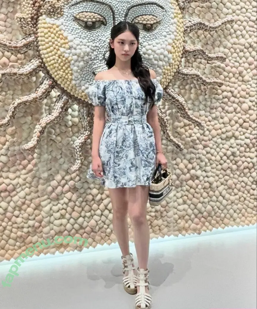 Haerin nude photo #0062 (Jeans / NewJeans_twt / newjeans_official)