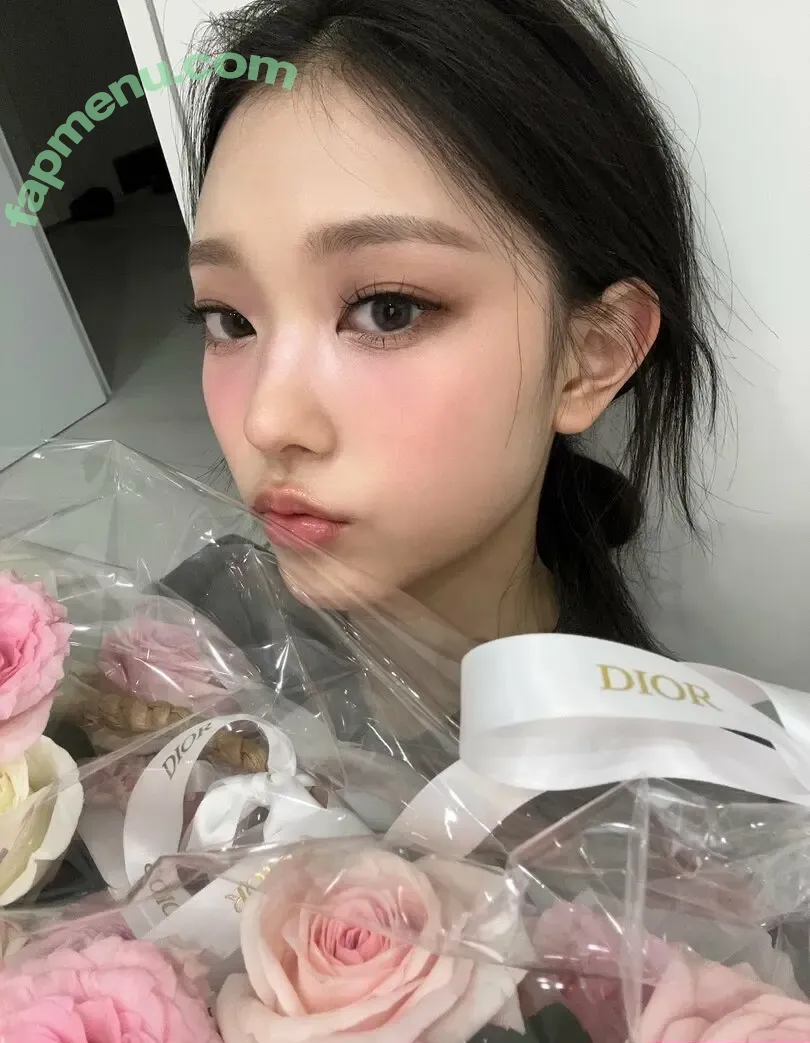 Haerin nude photo #0070 (Jeans / NewJeans_twt / newjeans_official)