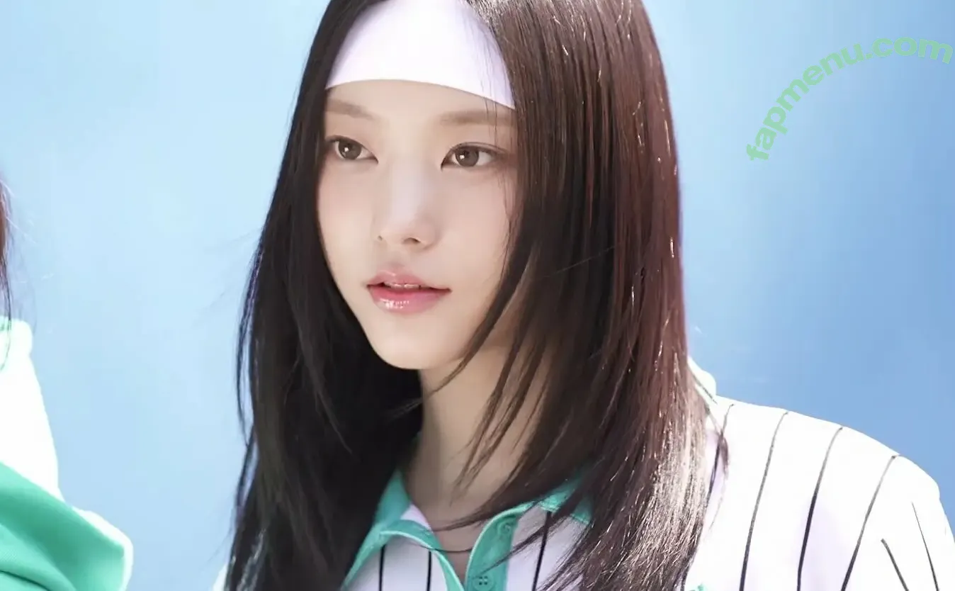 Haerin nude photo #0114 (Jeans / NewJeans_twt / newjeans_official)