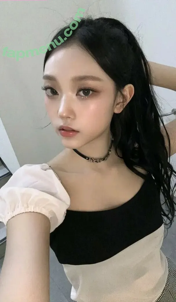 Haerin nude photo #0116 (Jeans / NewJeans_twt / newjeans_official)