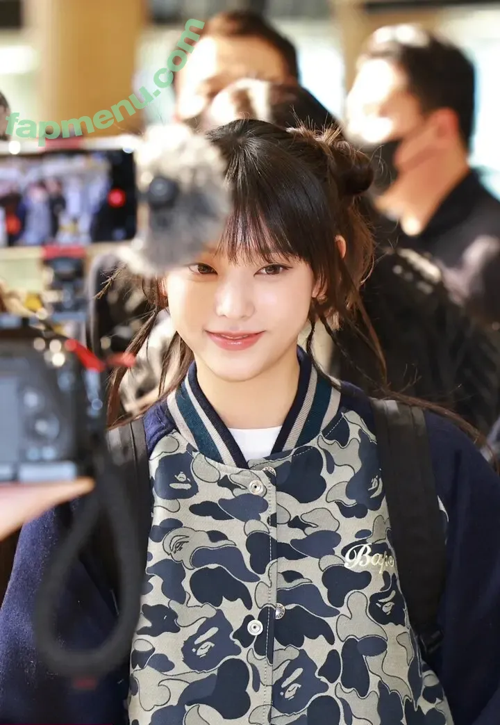 Haerin nude photo #0119 (Jeans / NewJeans_twt / newjeans_official)