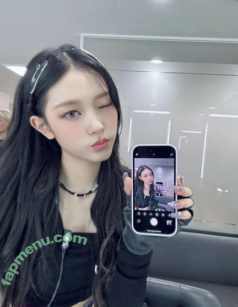 Haerin nude photo #0120 (Jeans / NewJeans_twt / newjeans_official)