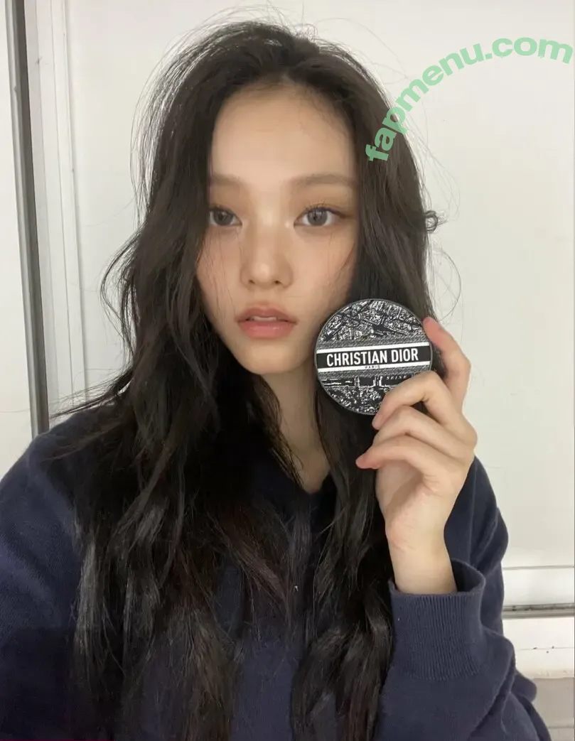 Haerin nude photo #0128 (Jeans / NewJeans_twt / newjeans_official)