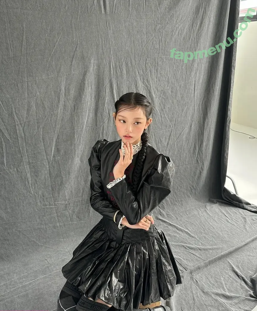 Haerin nude photo #0225 (Jeans / NewJeans_twt / newjeans_official)