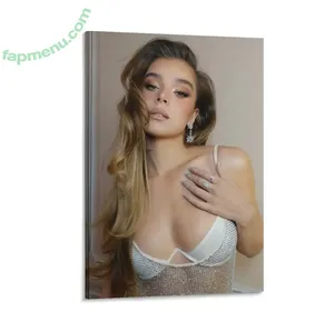 Hailee Steinfeld / hailee_steinfeld / haileesteinfeld nude photo #0357
