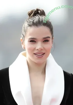 Hailee Steinfeld / hailee_steinfeld / haileesteinfeld nude photo #0494