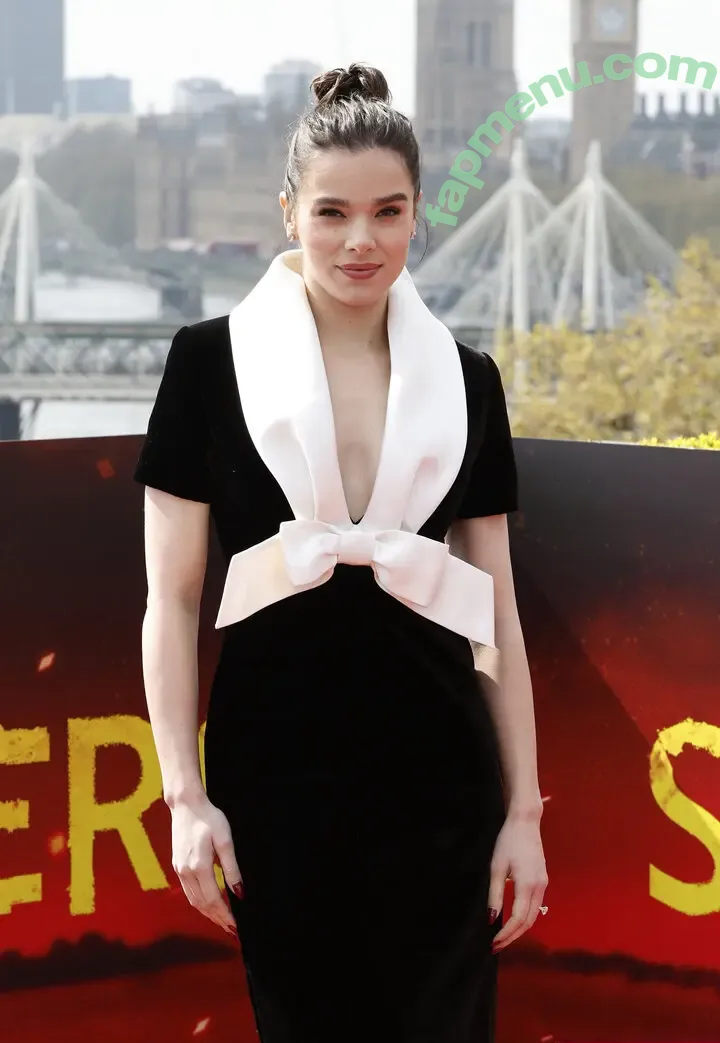 Hailee Steinfeld nude photo #0492 (hailee_steinfeld / haileesteinfeld)