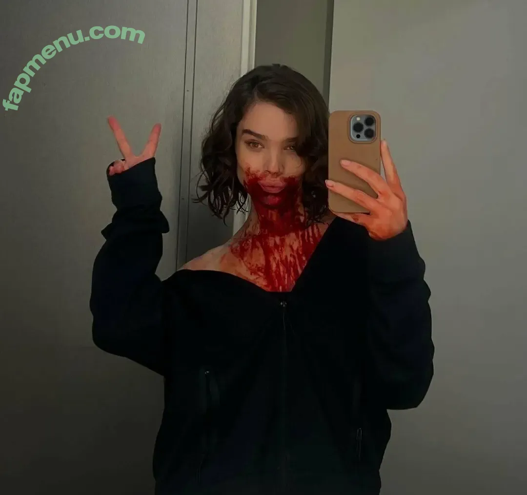 Hailee Steinfeld nude photo #0626 (hailee_steinfeld / haileesteinfeld)