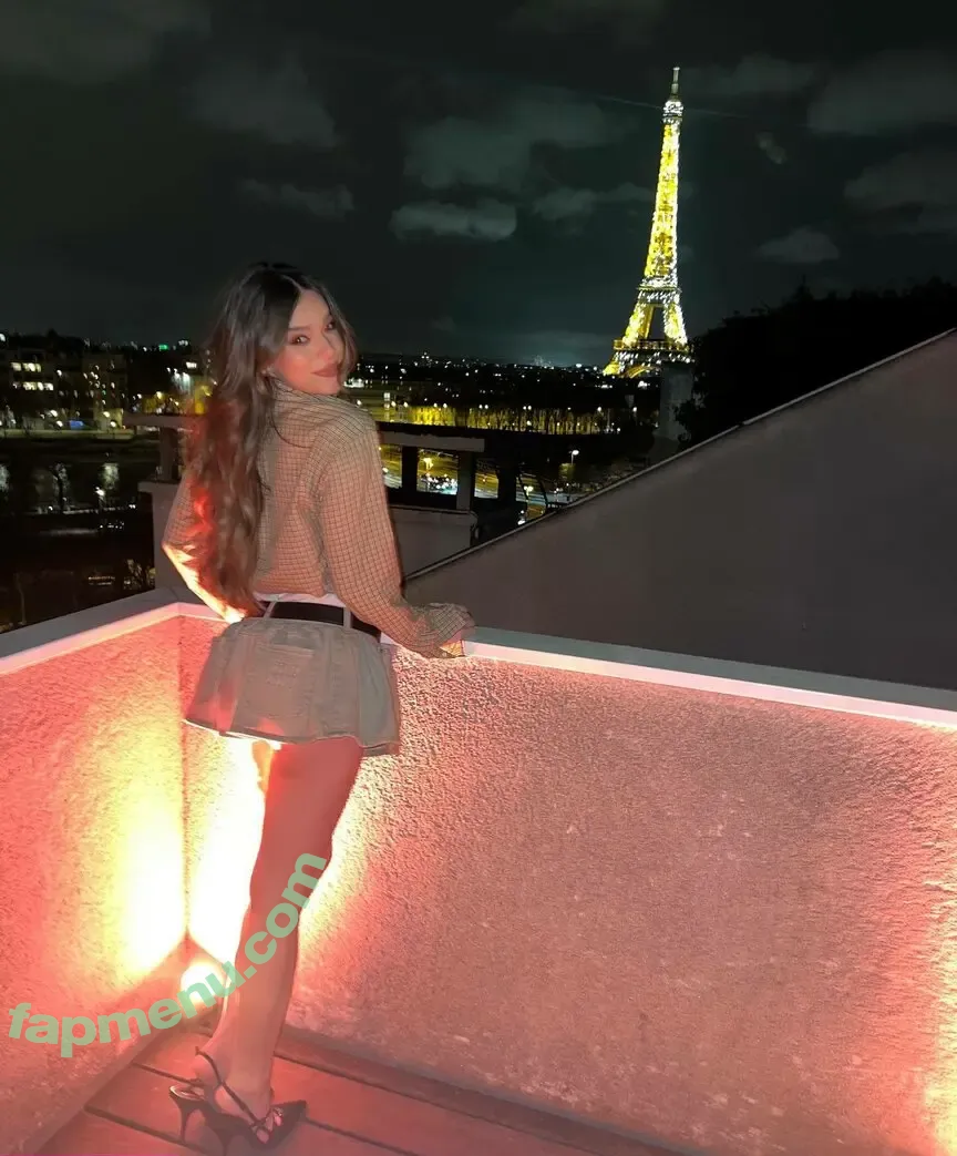 Hailee Steinfeld nude photo #0637 (hailee_steinfeld / haileesteinfeld)