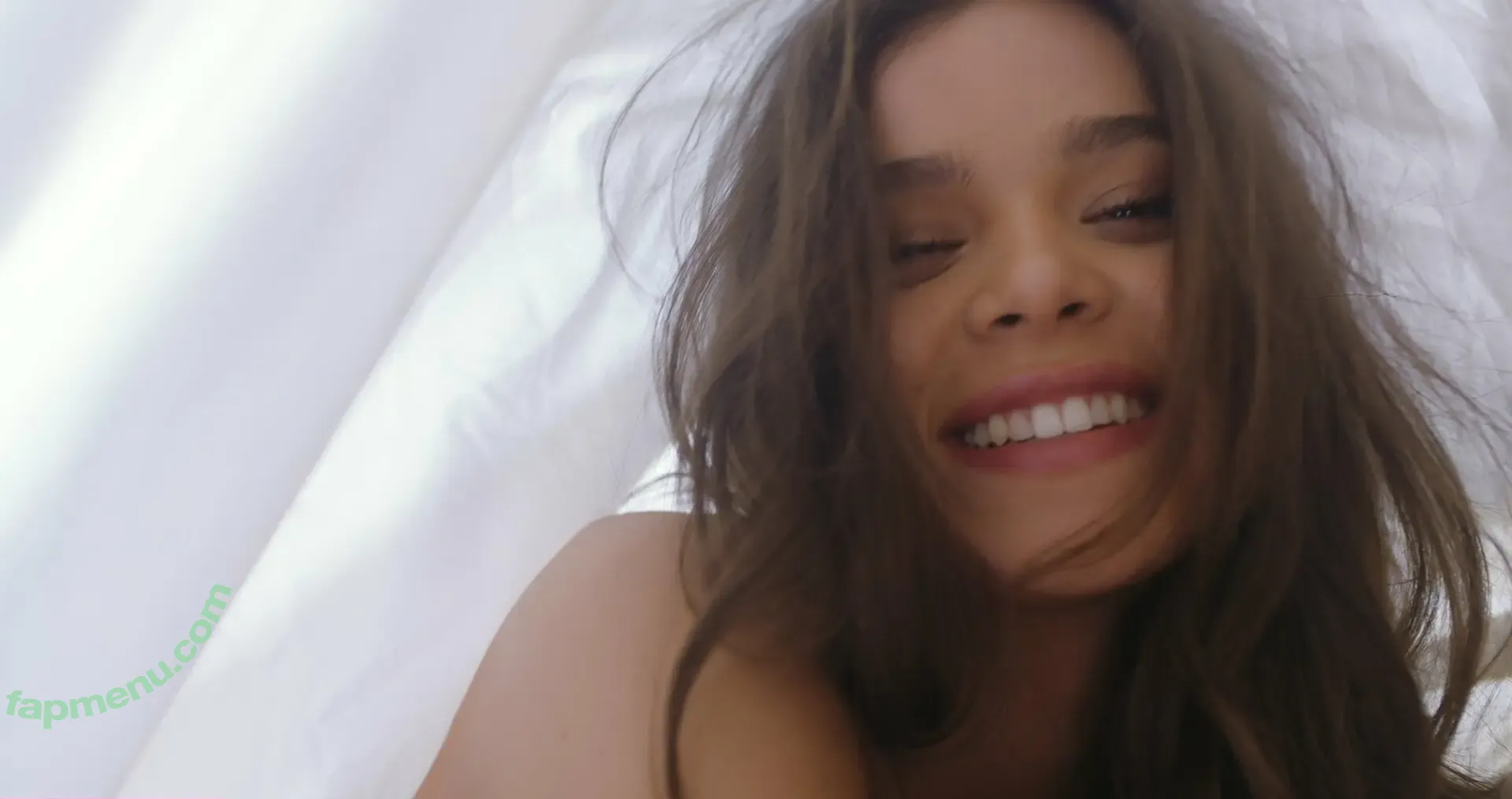 Hailee Steinfeld nude photo #0651 (hailee_steinfeld / haileesteinfeld)