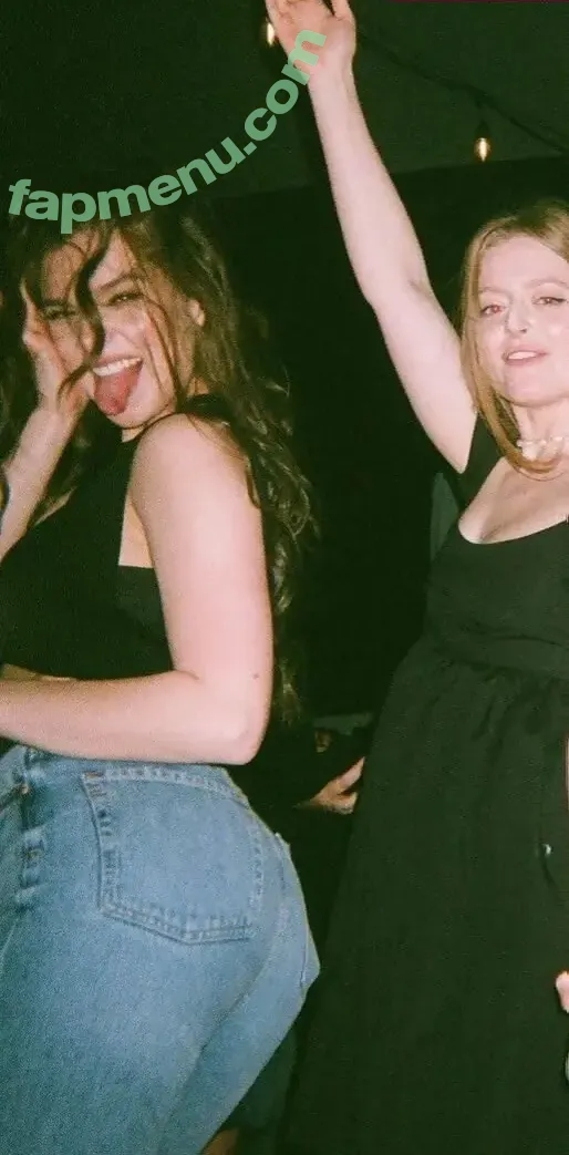Hailee Steinfeld nude photo #0658 (hailee_steinfeld / haileesteinfeld)