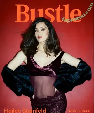 Hailee Steinfeld / haileesteinfeld nude photo #0126