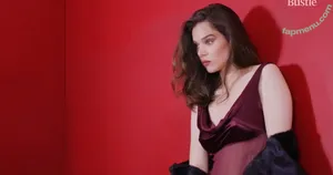 Hailee Steinfeld / haileesteinfeld nude photo #0140