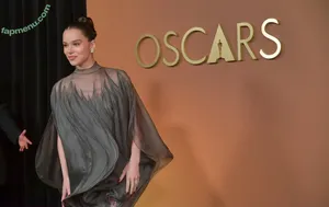 Hailee Steinfeld / haileesteinfeld nude photo #0168