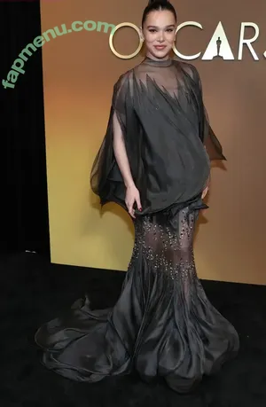 Hailee Steinfeld / haileesteinfeld nude photo #0192