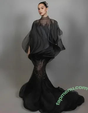 Hailee Steinfeld / haileesteinfeld nude photo #0222