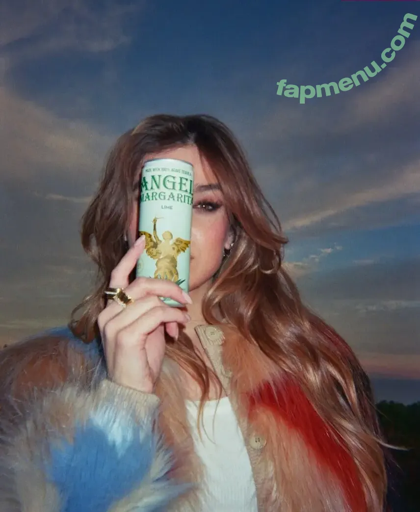 Hailee Steinfeld nude photo #0091 (haileesteinfeld)