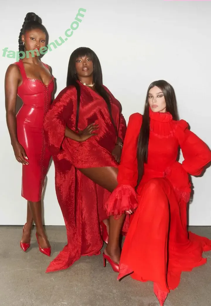 Hailee Steinfeld nude photo #0154 (haileesteinfeld)