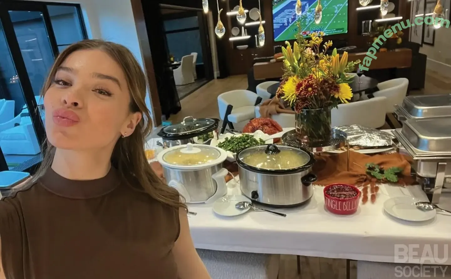 Hailee Steinfeld nude photo #0160 (haileesteinfeld)