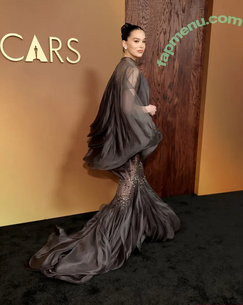 Hailee Steinfeld nude photo #0165 (haileesteinfeld)