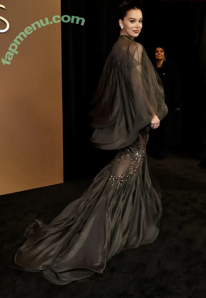 Hailee Steinfeld nude photo #0187 (haileesteinfeld)