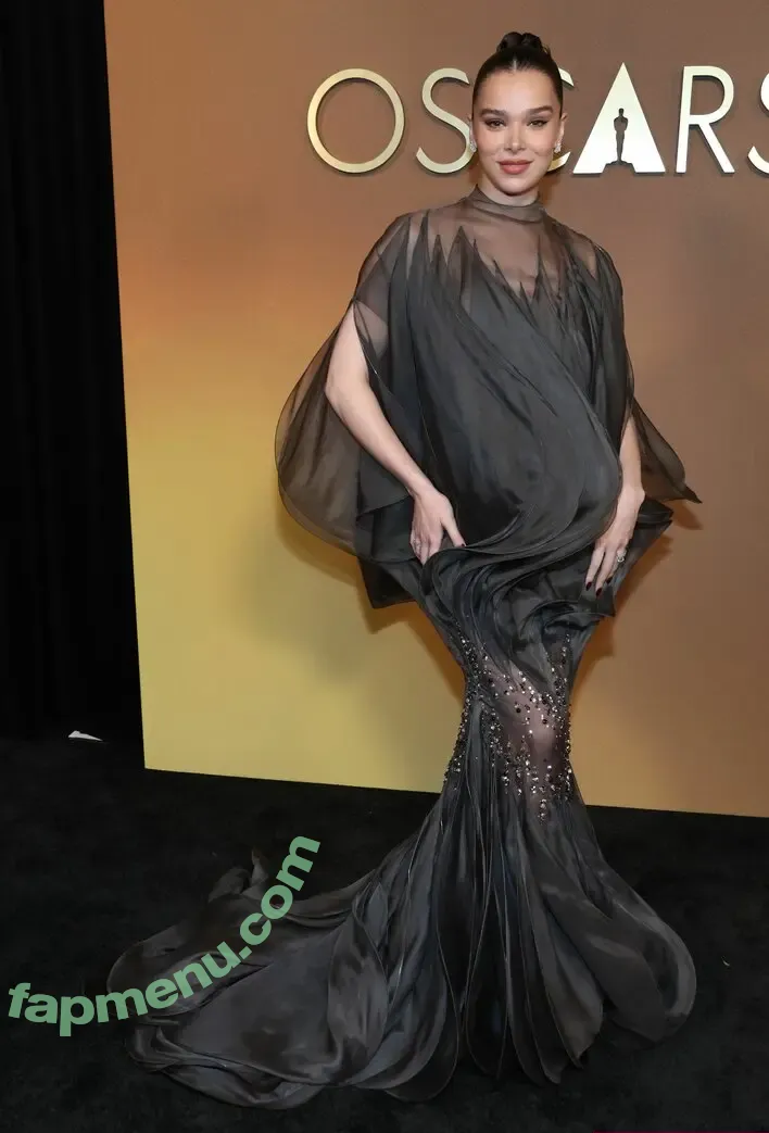 Hailee Steinfeld nude photo #0191 (haileesteinfeld)