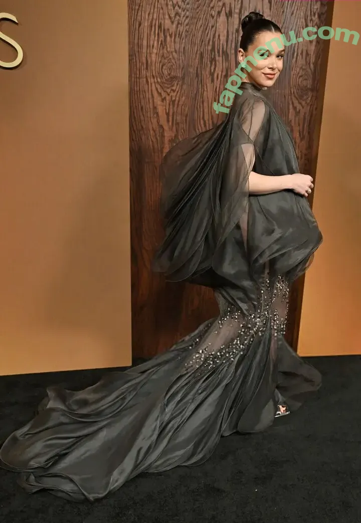 Hailee Steinfeld nude photo #0202 (haileesteinfeld)