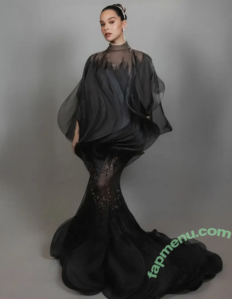 Hailee Steinfeld nude photo #0222 (haileesteinfeld)