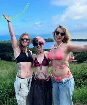 HaileeandKendra / sweetw0lf94 nude photo #0001
