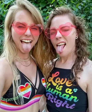 HaileeandKendra / sweetw0lf94 nude photo #0007