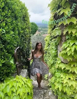 hailey / haileybieber nude photo #0001