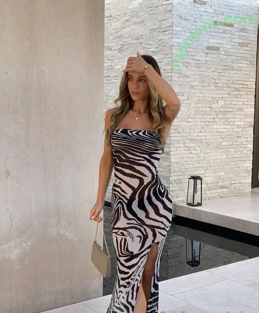 hailey nude photo #0029 (haileybieber)