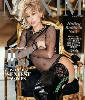 Hailey Baldwin Bieber / haileybieber nude photo #0914