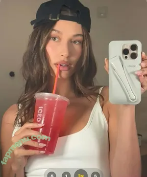 Hailey Baldwin Bieber / haileybieber nude photo #0950