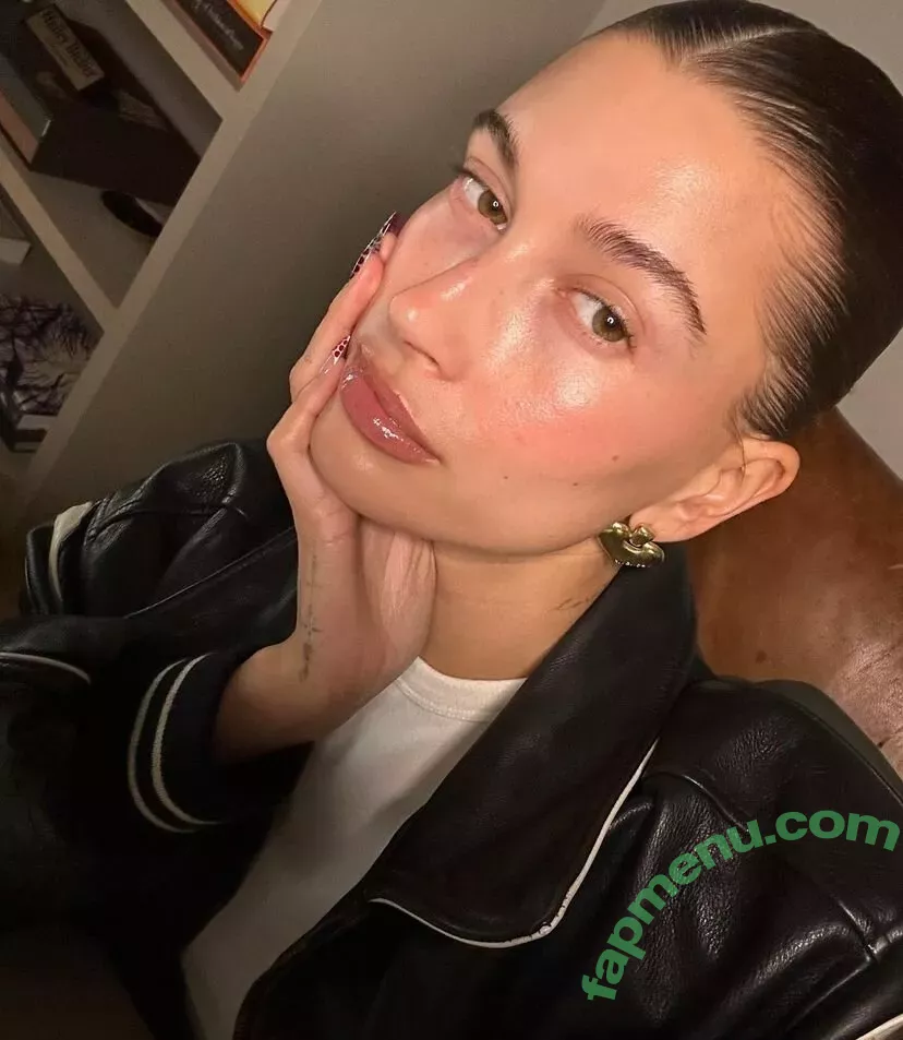 Hailey Baldwin Bieber nude photo #0228 (haileybieber)