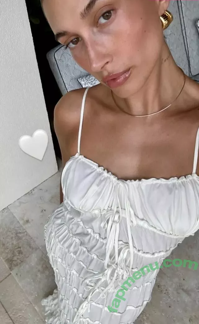 Hailey Baldwin Bieber nude photo #0289 (haileybieber)