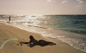 Hailey Baldwin Bieber / haileybieber nude photo #1181