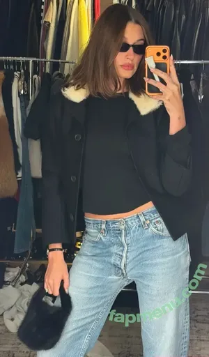 Hailey Baldwin Bieber / haileybieber nude photo #1191