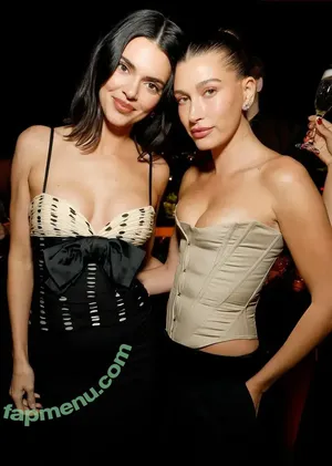 Hailey Baldwin Bieber / haileybieber nude photo #1235